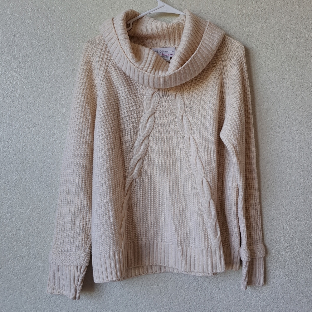 Design History Pure Cashmere Womans Cream Colored Cowl Neck Sweater Size Small